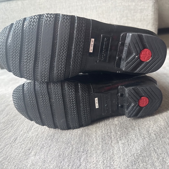 Women’s Hunter Original Short Gloss Rainboot - Black - Picture 6 of 6